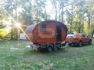 Мобильная баня-овалбочка на прицепе